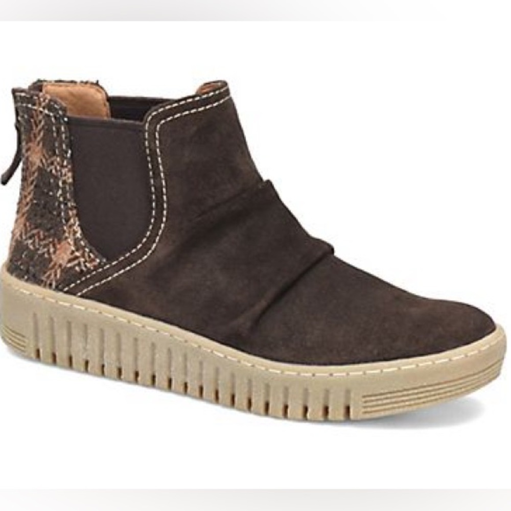 NWOB $139 Comfortiva Align Hollis Sneaker Bootie – Brown Plaid Suede - Picture 2 of 9